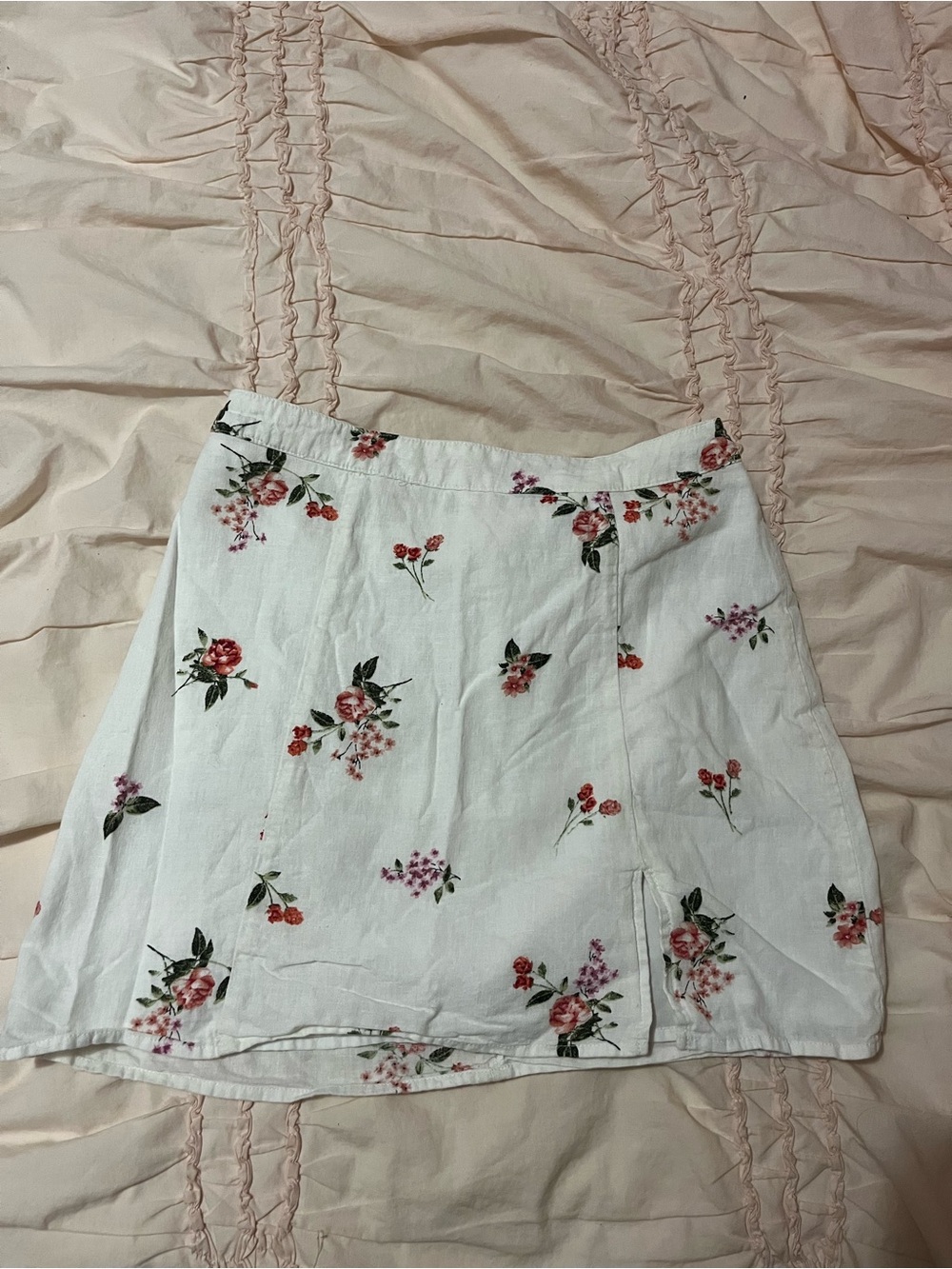 Forever 21 White Mini Skirt with Red & Pink Floral Print